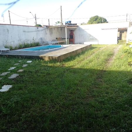 Vila agradável com piscina. Villa Peruíbe Exterior foto
