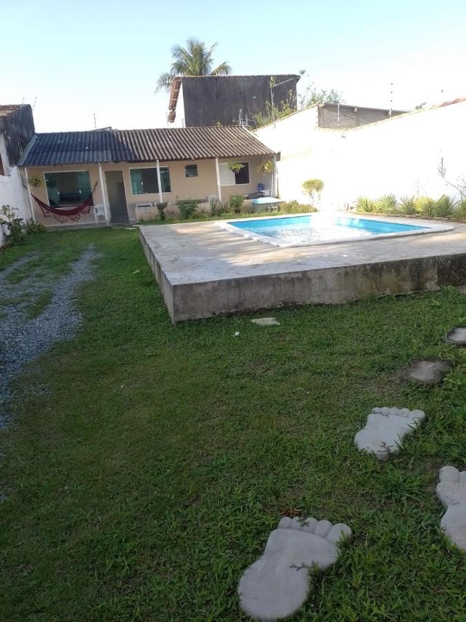 Vila agradável com piscina. Villa Peruíbe Exterior foto